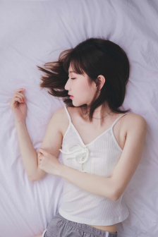 阴脣上长疙瘩什么原因